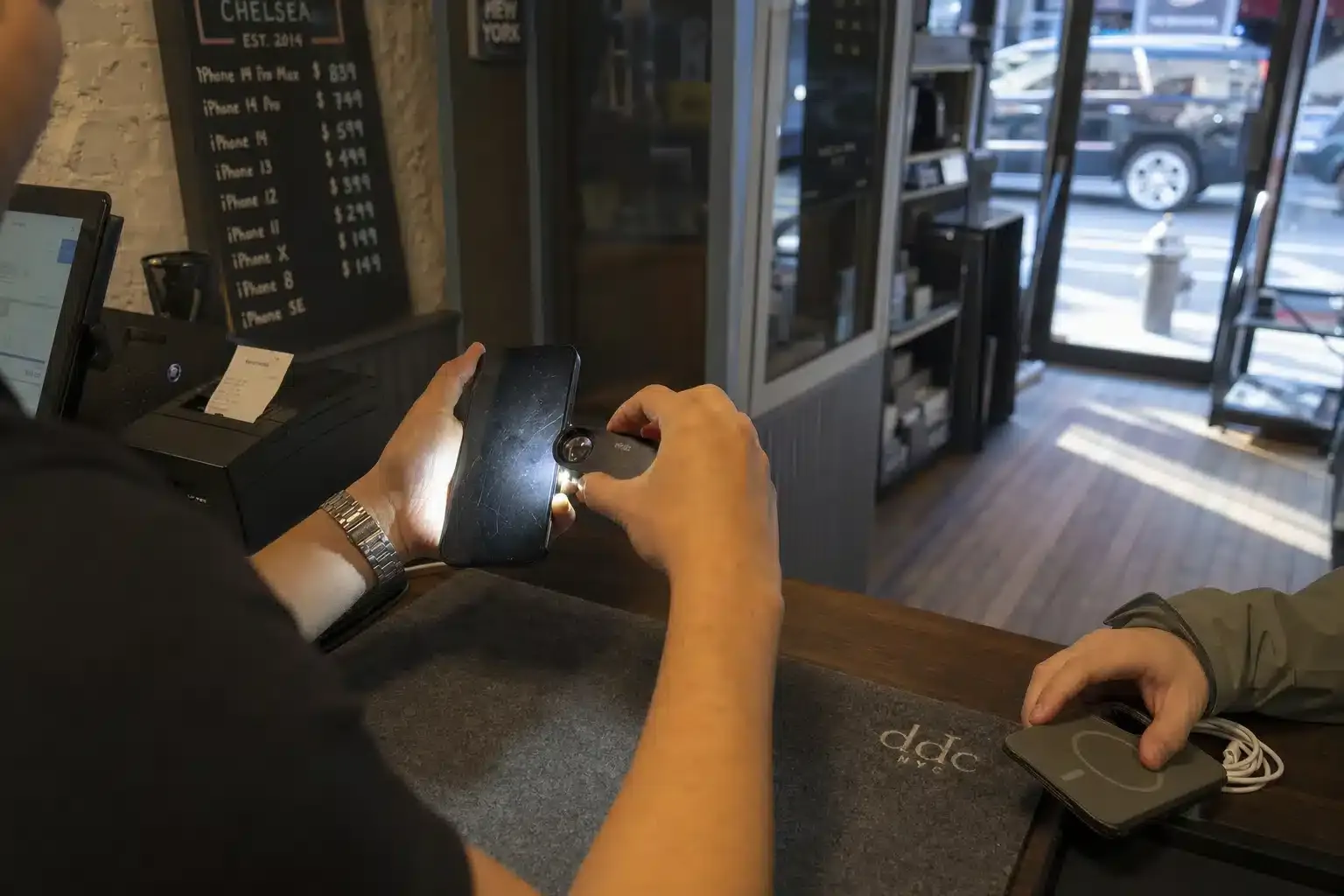 NYC’s Ultimate Guide to Secure & Top-Dollar iPhone Trade-Ins